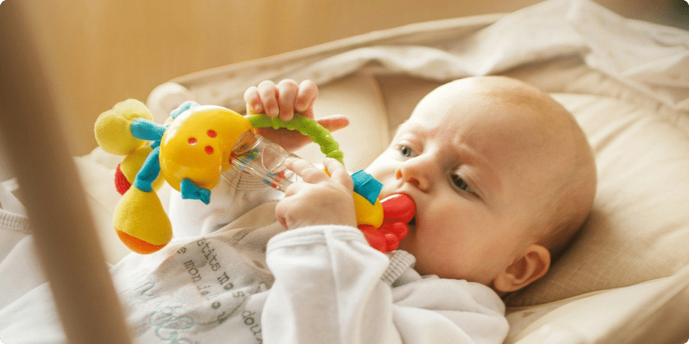 L'importance des jouets d'éveil pour les premiers mois